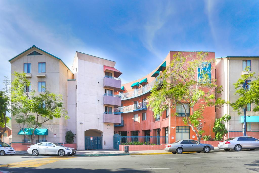 Vantaggio Suites San Diego Exterior photo