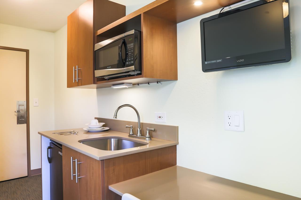Vantaggio Suites San Diego Exterior photo